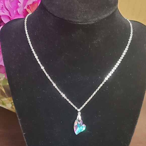 Natural Amethyst Heart Crystal Pendant Healing Quartz Pendant & Necklace - Picture 9 of 10